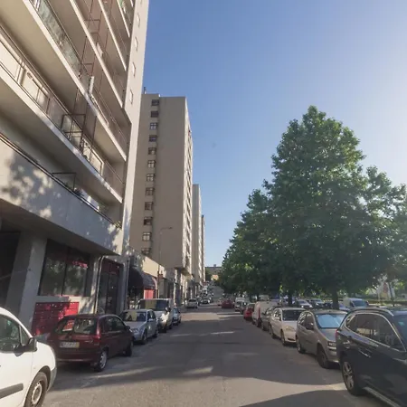公寓 T4 Familiar - Centro - By House And People *