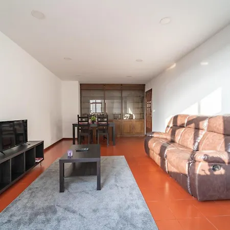 T4 Familiar - Centro - By House And People